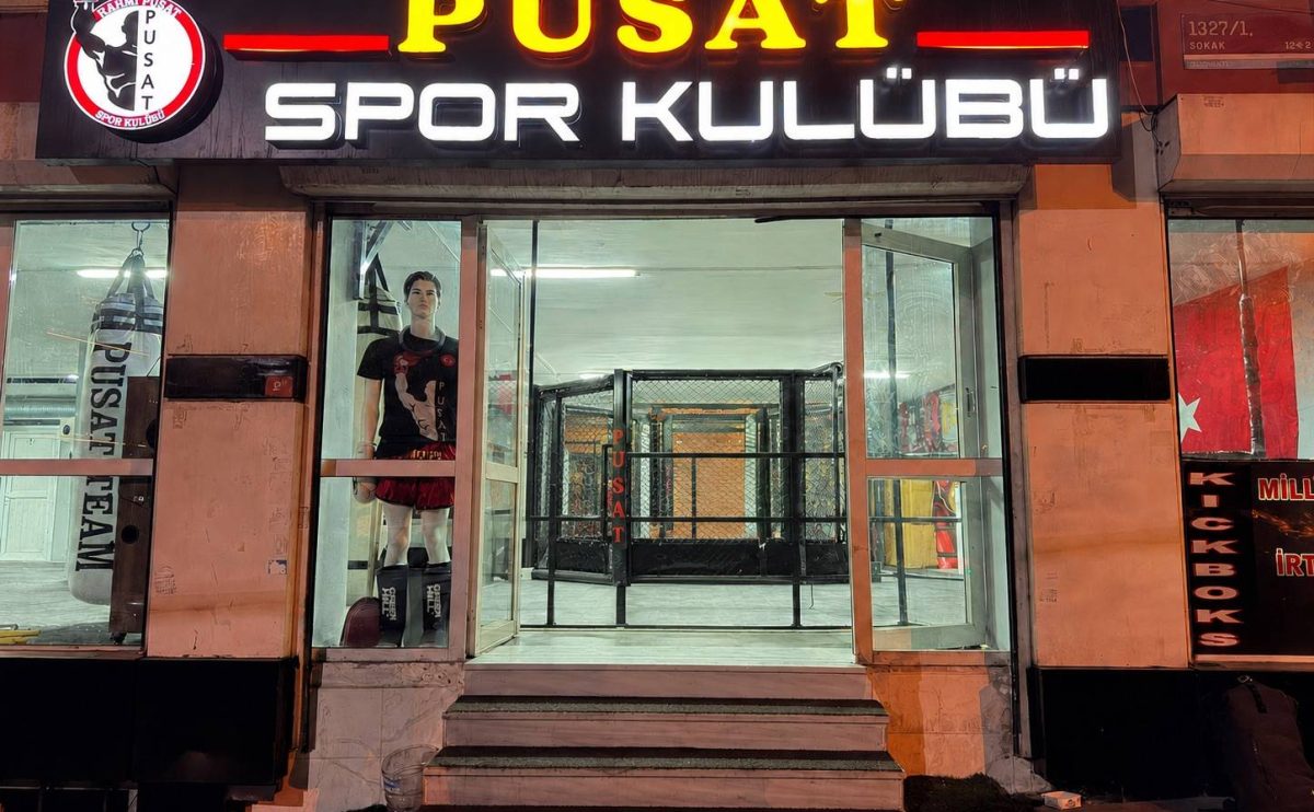 sultangazi-kickboks-Martial arts gym at night